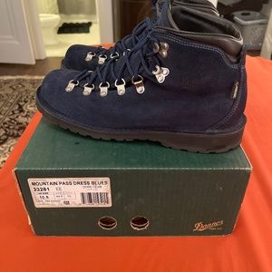 Danner Mountain Pass Dress Blues